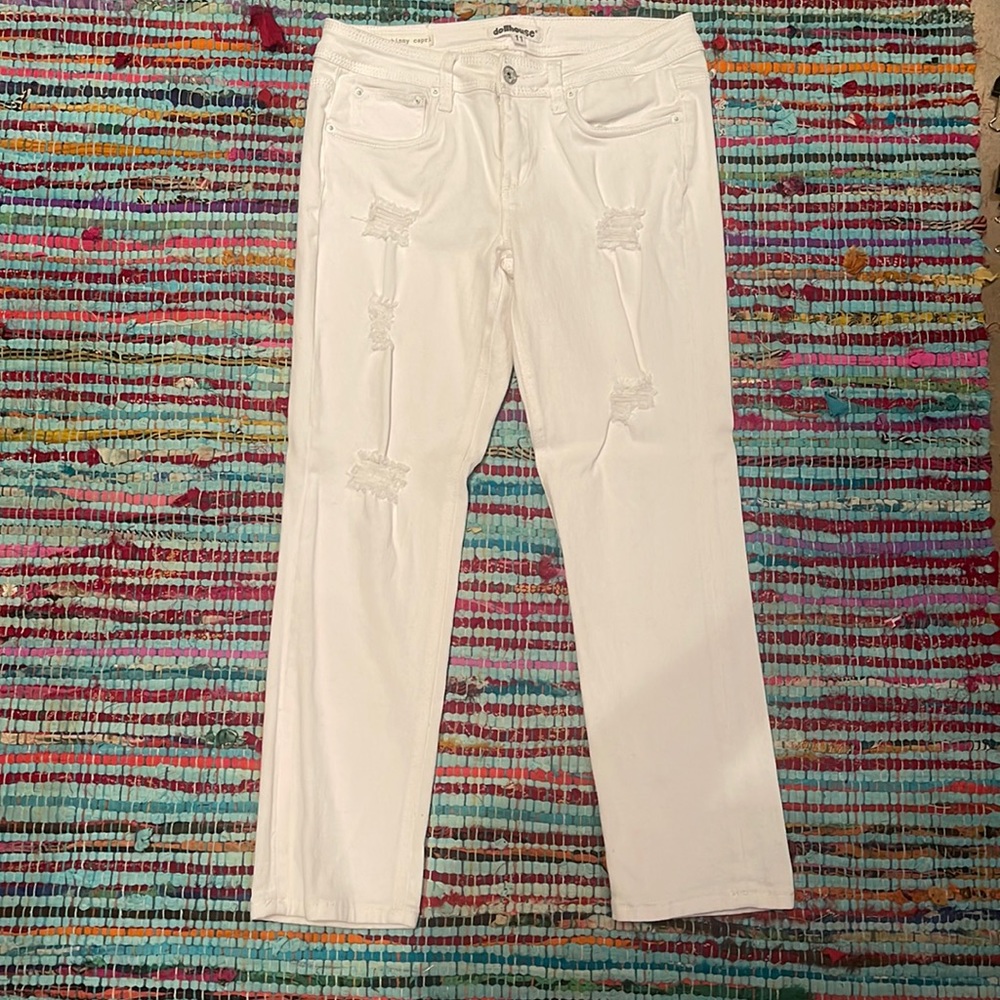 Dollhouse white denim distressed pants/capris